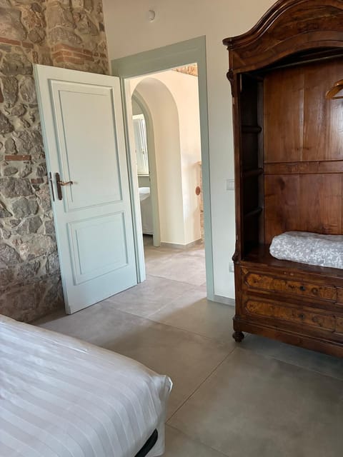 La casa del toro - Sinistra | Down comforters, blackout drapes, bed sheets