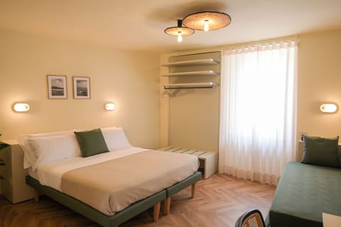 Luxury Triple Room | Frette Italian sheets, premium bedding, down comforters, pillowtop beds