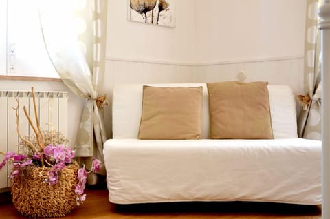 Family Quadruple Room | Desk, blackout drapes, soundproofing, free WiFi