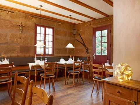 House | Dining