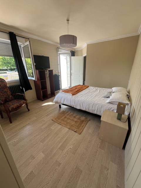 Classic Double Room, City View | WiFi (free)