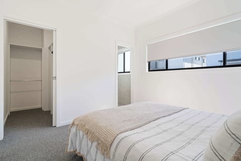 Apartment, 3 Bedrooms, Balcony, Golf View | Iron/ironing board, WiFi (free)