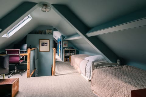 House | 8 bedrooms, high-speed internet