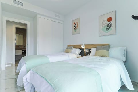2 bedrooms, bed sheets