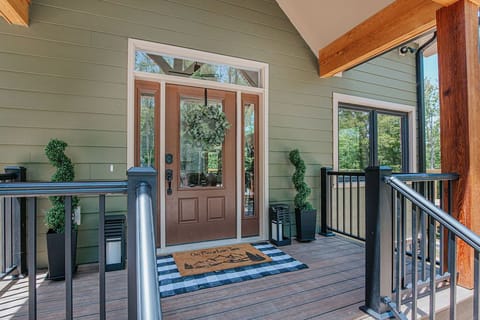 House, Private Bathroom (On Mountain Time) | Exterior