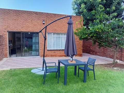 Apartment, 2 Bedrooms, Accessible | Outdoor dining