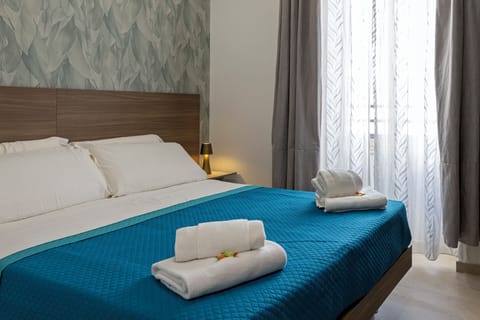 In-room safe, desk, laptop workspace, blackout drapes