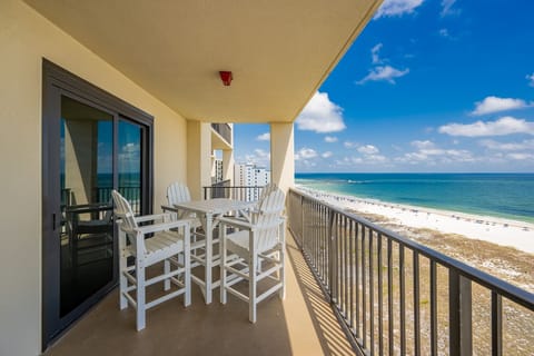 Condo, 3 Bedrooms | Outdoor dining