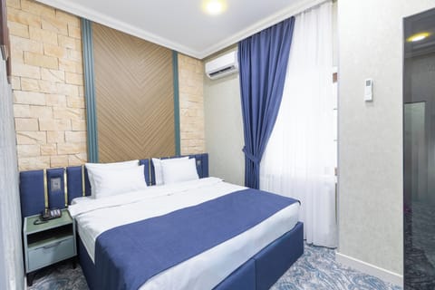 Standard Double or Twin Room, City View | Hypo-allergenic bedding available, minibar, in-room safe, desk
