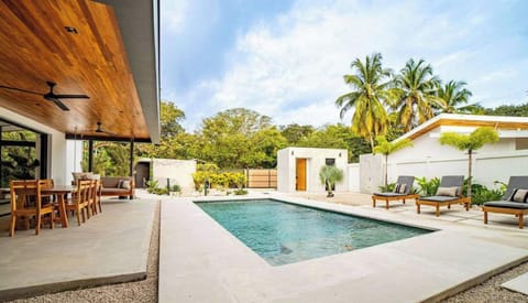 House | 4 bedrooms, high-speed internet