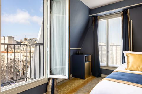 Superior Triple Room | Premium bedding, minibar, in-room safe, desk