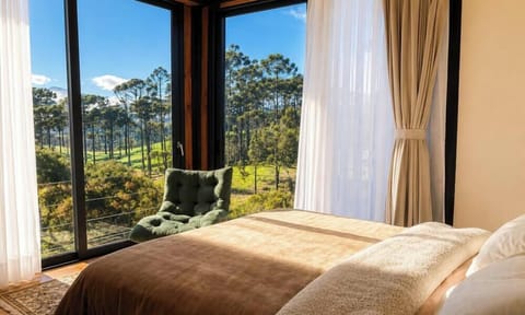 Premium House, 2 Bedrooms, Fireplace | 2 bedrooms, premium bedding, desk, blackout drapes