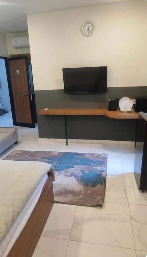 Deluxe Double Room | Iron/ironing board, WiFi (free)