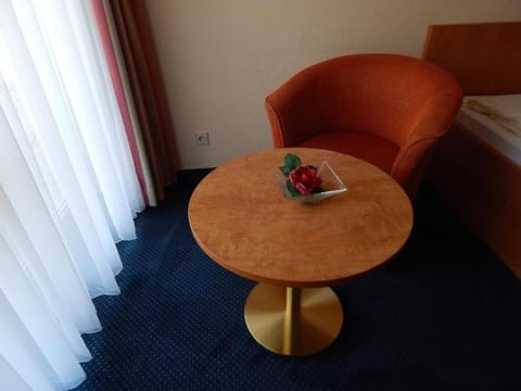 In-room safe, desk, blackout drapes, WiFi (free)