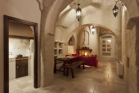 Luxury Studio Suite, Jetted Tub | Private kitchen | Fridge