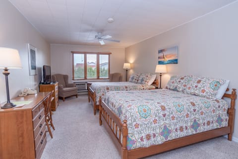 Desk, laptop workspace, free WiFi, bed sheets