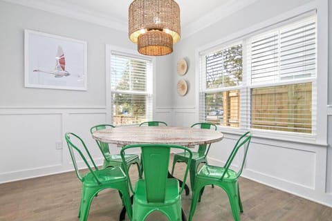 House, Multiple Beds (Ride The Wave,  5 min to Beach,  7 mi) | Dining