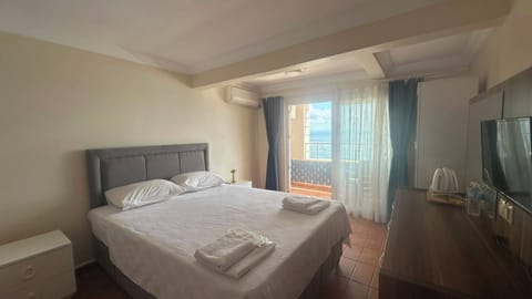 Standard Room, Balcony, Sea View | WiFi (free)