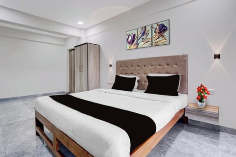 Classic Room | Desk, WiFi (free), bed sheets