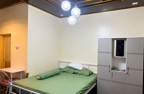Deluxe Single Room, Balcony | Desk