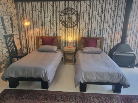 Room, 1 Bedroom, Accessible, Smoking | 1 bedroom