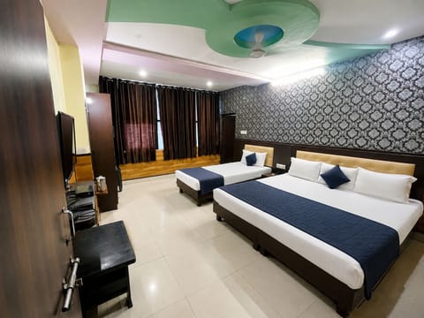 Executive Room | Desk, WiFi (free)