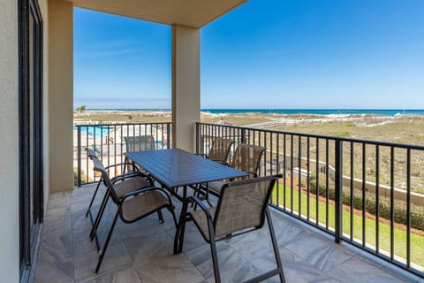 Condo, 3 Bedrooms | Outdoor dining