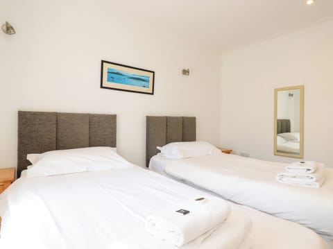 4 bedrooms, WiFi (free), individually decorated, individually furnished
