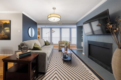 Apartment, Courtyard View | Living area