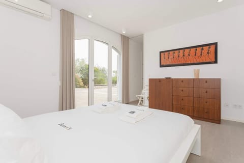 House | 3 bedrooms, high-speed internet