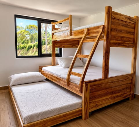 Comfort Room, Balcony, Mountain View | WiFi (free)