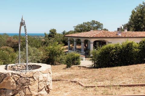 House, 5 Bedrooms, Sea View | Property grounds
