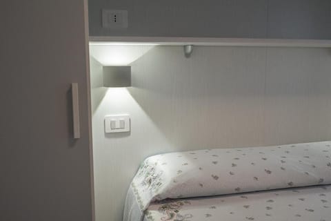 Comfort Double or Twin Room, Balcony | In-room safe, desk, laptop workspace, blackout drapes