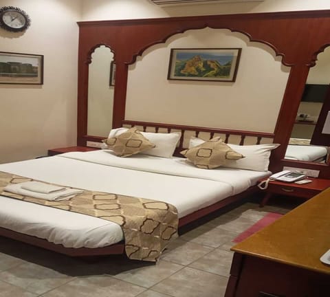 Executive Room | WiFi (free), bed sheets