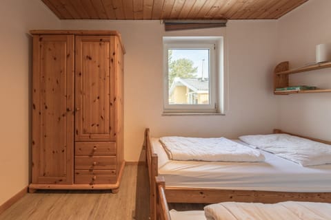 House | 2 bedrooms, individually furnished