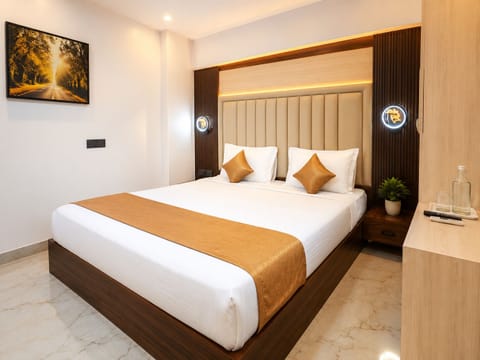 Classic Double or Twin Room, City View | Laptop workspace, WiFi (free)