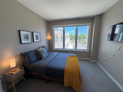 Deluxe Apartment | Desk, laptop workspace, iron/ironing board, WiFi (free)
