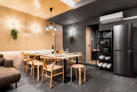 Apartment | Dining room