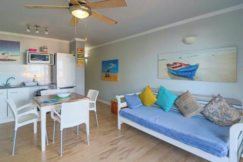 Comfort Apartment, Patio, Partial Sea View | Living area
