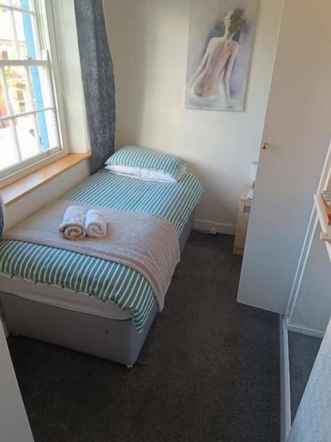 Standard Single Room | WiFi (free)