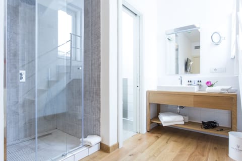 Free toiletries, hair dryer, bathrobes, slippers