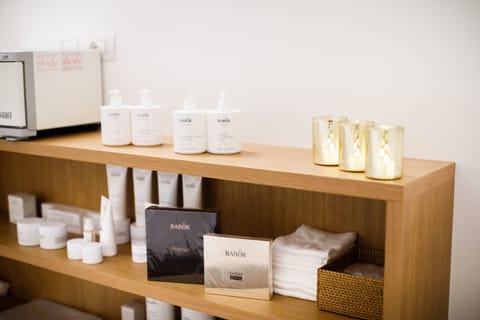 Sauna, hot tub, steam room, Turkish bath, body treatments