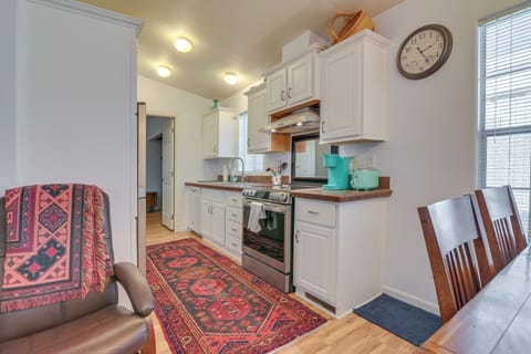House (2 Bedrooms) | Interior