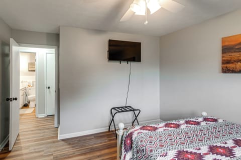 House (Multiple Bedrooms) | Interior