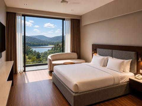 Deluxe Double Room, Balcony, Hill View | Dining