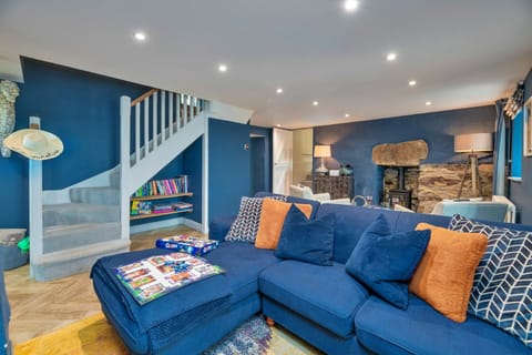 House | Living room | Fireplace