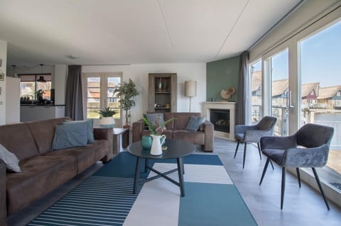House | Living room
