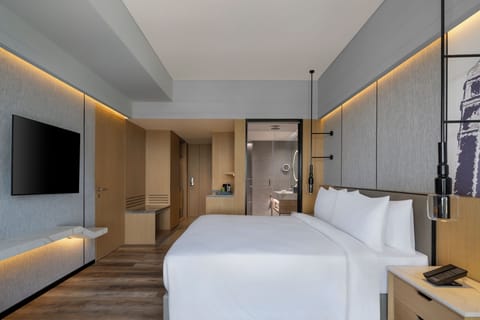 Frette Italian sheets, premium bedding, memory foam beds, minibar