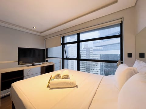 Apartment | Blackout drapes, soundproofing, WiFi (free)