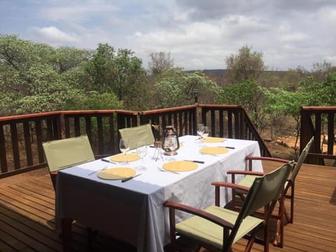 Luxury Cabin, Mountain View | Outdoor dining